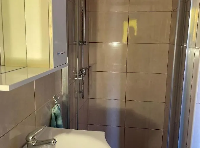 Robbin Met Airco Wifi En Zwembad * Novigrad Istria