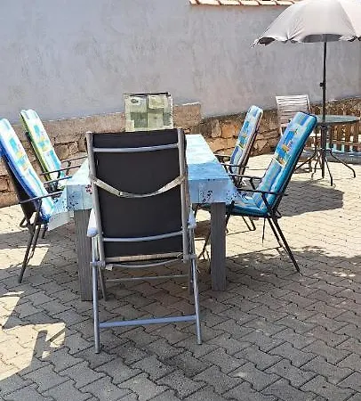 Robbin Met Airco Wifi En Zwembad *