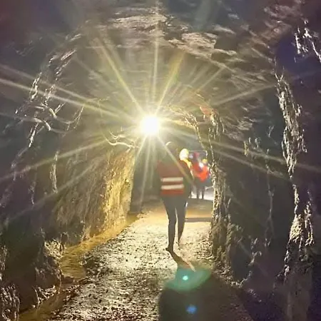 Appartamento Robbin Met Airco Wifi En Zwembad