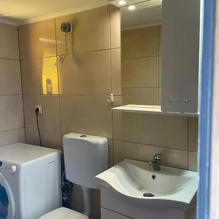 Apartment Robbin Met Airco Wifi En Zwembad Novigrad Istria